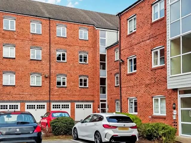 Apartment for rent in Woodloes Park, Warwick