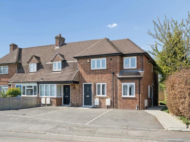 Apartment for rent in Beaconsfield, Knotty Green