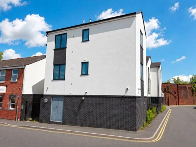 Apartment for rent in Sydenham, Green Close