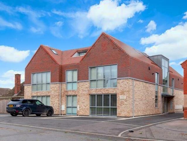 Apartment for rent in Henwood, Dromore