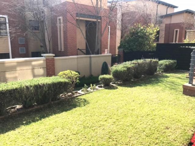 Apartment for rent in Douglasdale, Randburg