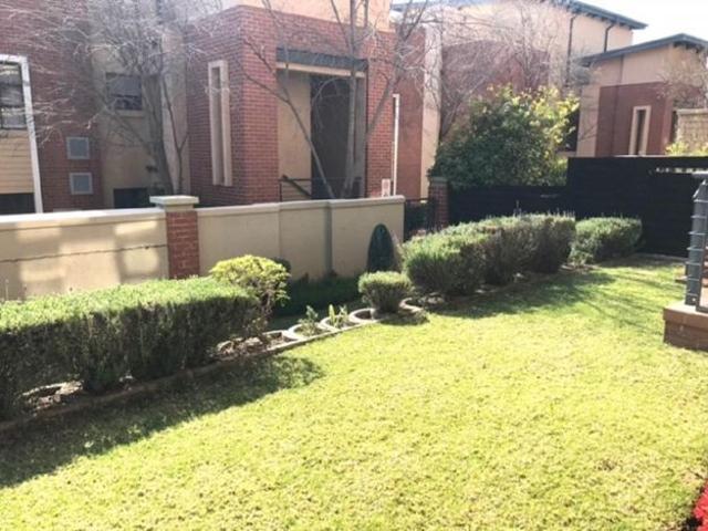 Apartment for rent in Douglasdale, Randburg