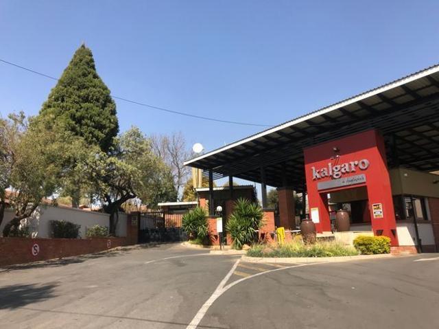 Apartment for rent in Douglasdale, Randburg