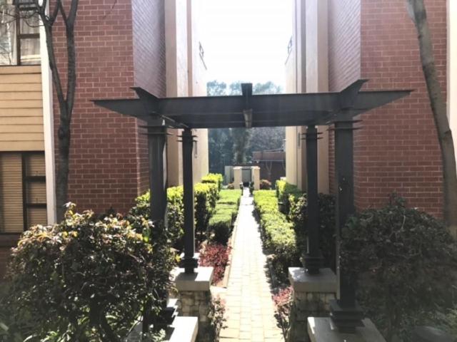 Apartment for rent in Douglasdale, Randburg