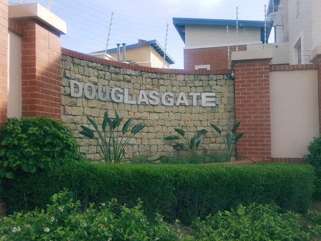 Apartment for rent in Douglasdale, Randburg