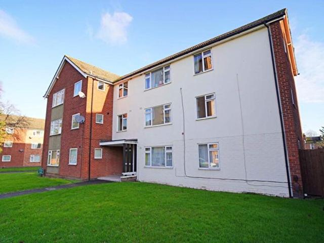 Apartment for rent in Sydenham, Green Close