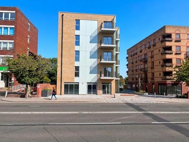 Apartment for rent in Elmhurst, Aylesbury
