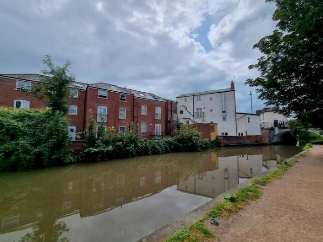 Apartment for rent in Sydenham, Green Close