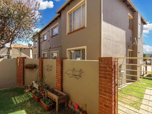 Apartment for rent in Nooitgedacht, Gauteng