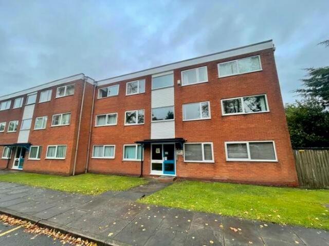 Apartment for rent in Solihull Lodge, West Midlands