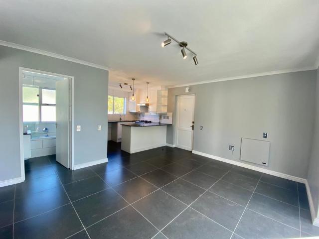 Apartment for rent in The Spinnaker, Hout Bay