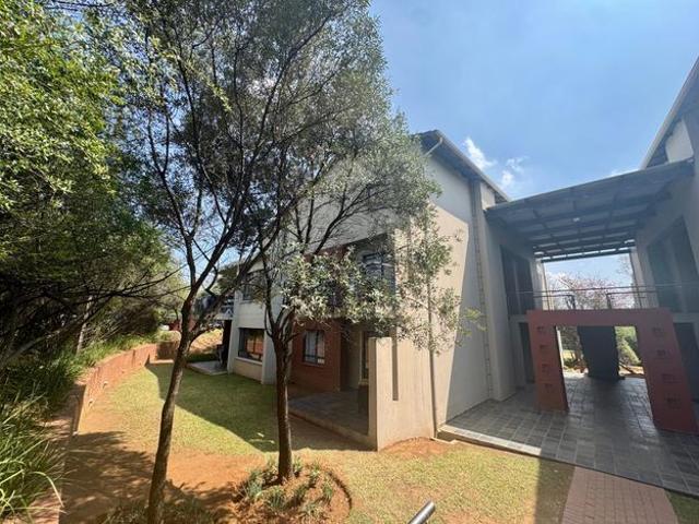 Apartment for rent in Jackal Creek Golf Estate, Roodepoort