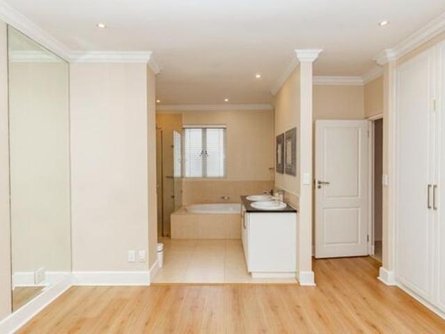 Apartment for rent in Rosebank, Gauteng