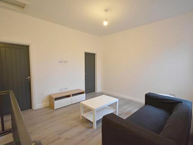 Apartment for rent in Ball Hill, Coventry