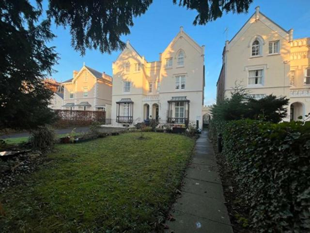 Apartment for rent in Sydenham, Green Close