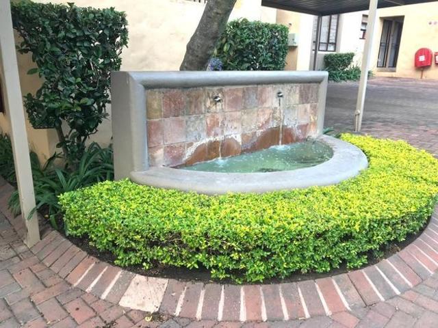 Apartment for rent in Johannesburg Ward 103, Sandton