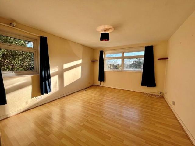 Apartment for rent in Milverton, Green Close