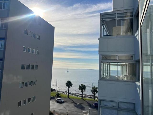 Apartment for rent in Mouille Point, Cape Town