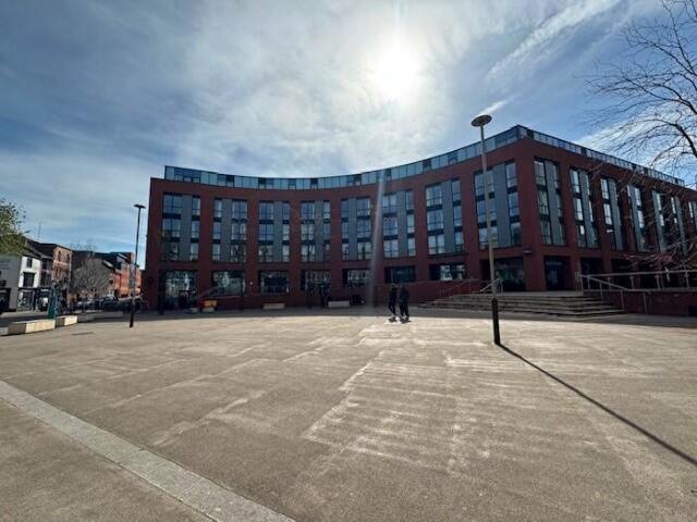 Apartment for rent in Bede Island, Old Wharf