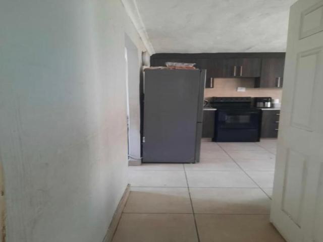 Apartment for rent in Seaview, Kwazulu-natal