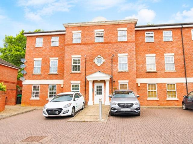 Apartment for rent in Weedon Bec