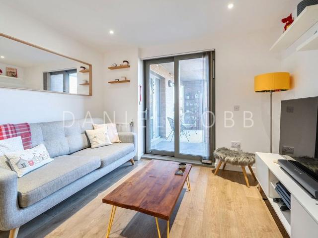 Apartment for rent in Kennington Cross, Greater London