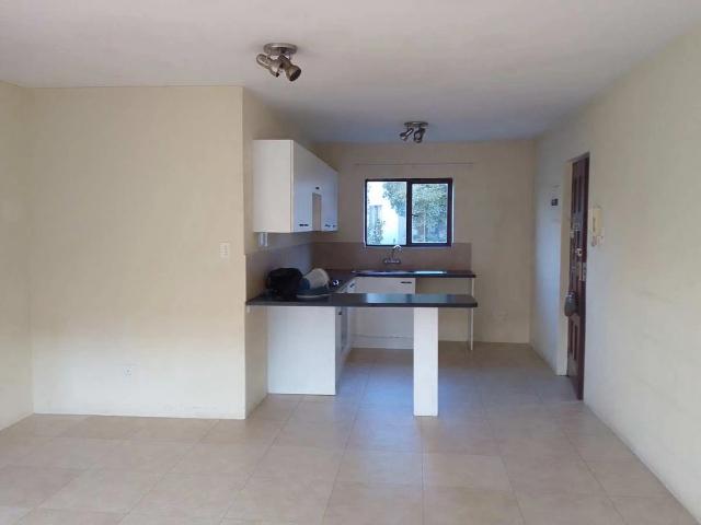Apartment for rent in Paulshof, Alexandra