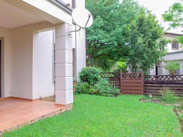 Apartment for rent in Paulshof, Alexandra