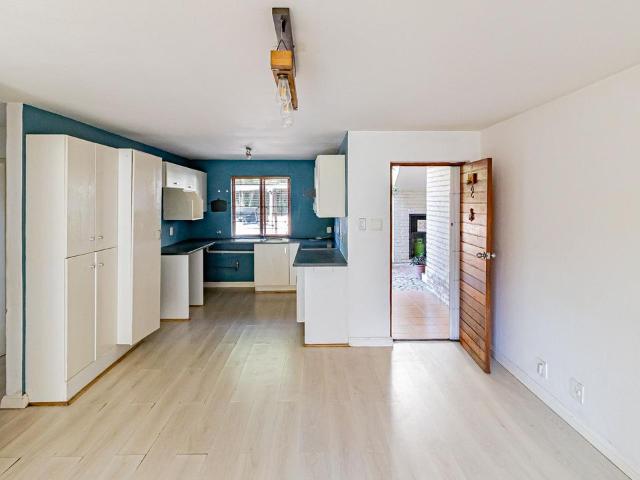 Apartment for rent in Paulshof, Alexandra