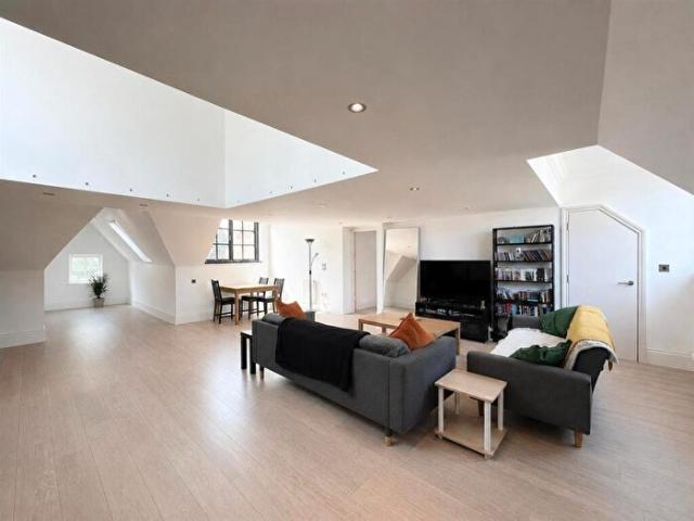 Apartment for rent in Knighton, Old Wharf