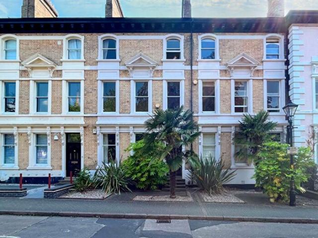 Apartment for rent in Highfields, Old Wharf
