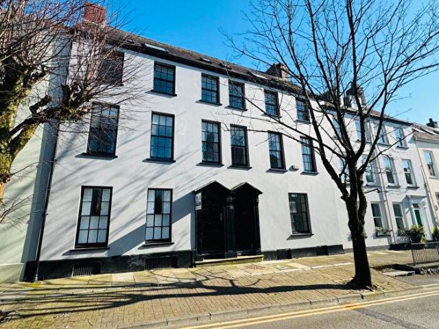Apartment for rent in Carmarthen, Wales
