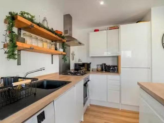 Apartment for rent in Newport