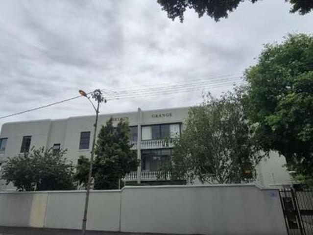 Apartment for rent in Cape Town Ward 58, Cape Town