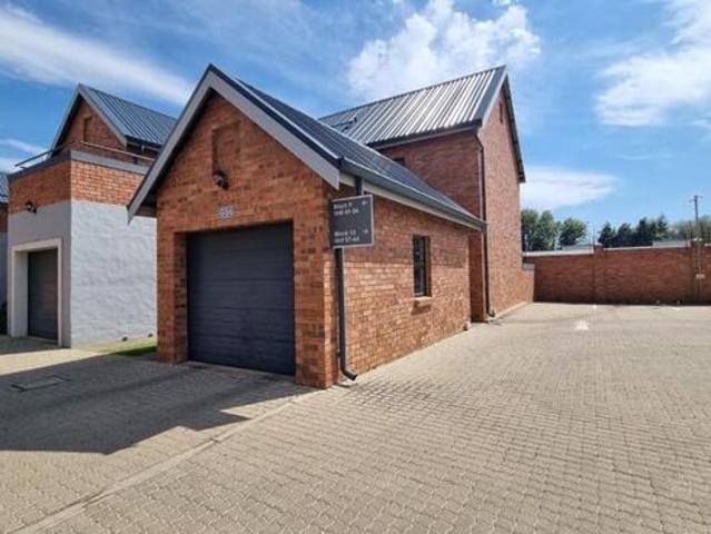 Apartment for rent in Airfield, City of Ekurhuleni Metropolitan Municipality