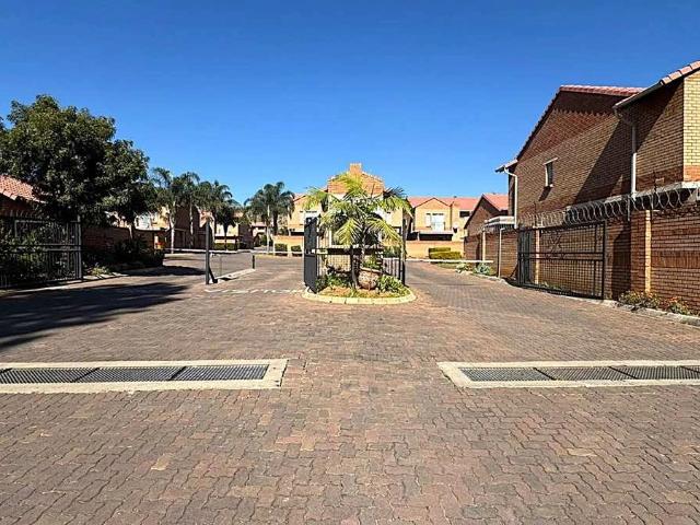 Apartment for rent in Sinoville, Pretoria