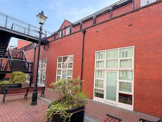 Apartment for rent in Beamhurst, Staffordshire