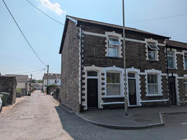 Apartment for rent in Pontyclun, Wales