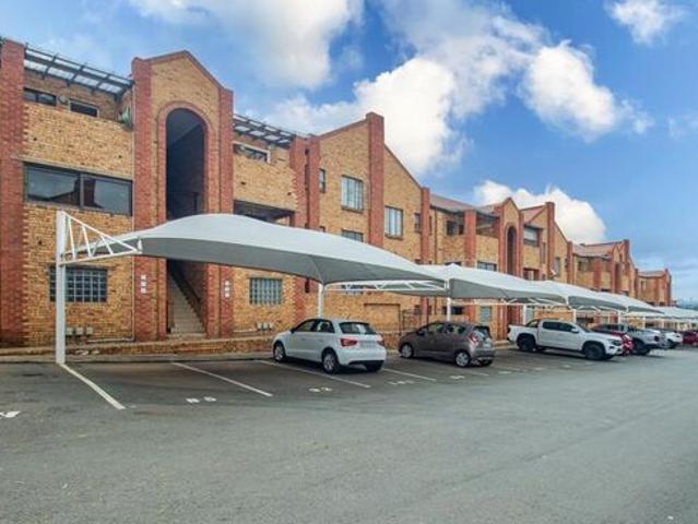 Apartment for rent in Sundowner, Randburg