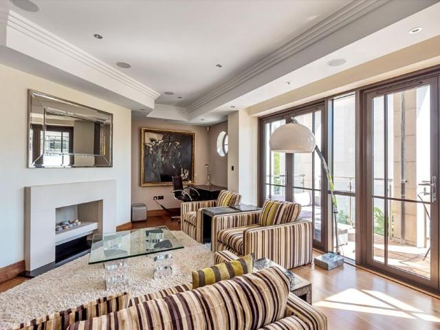 Apartment for rent in Sunningdale