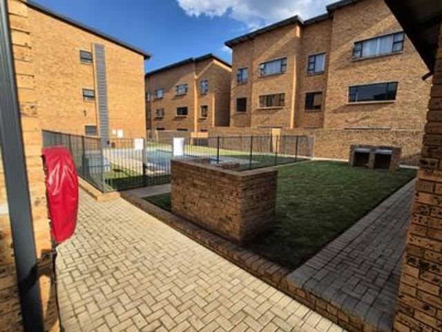 Townhouse for rent in Boksburg, City of Ekurhuleni Metropolitan Municipality