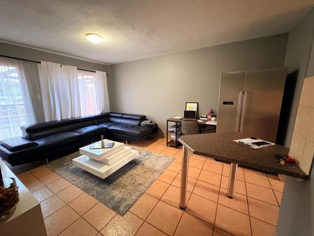 Apartment for rent in Akasia, Gauteng