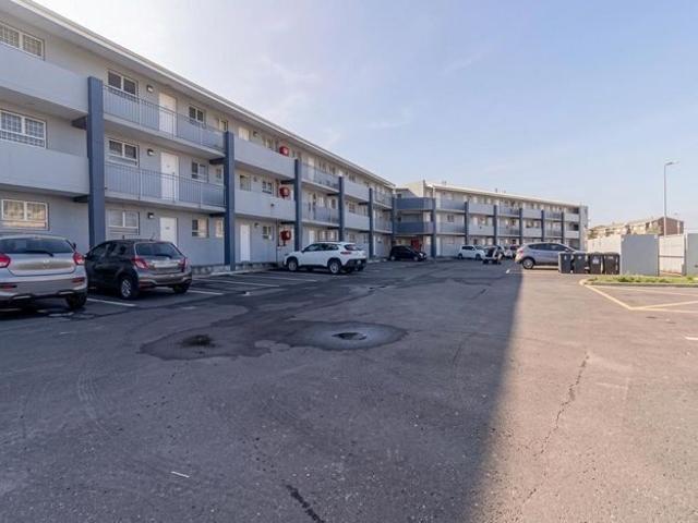 Apartment for rent in Cape Town Ward 53, City of Cape Town