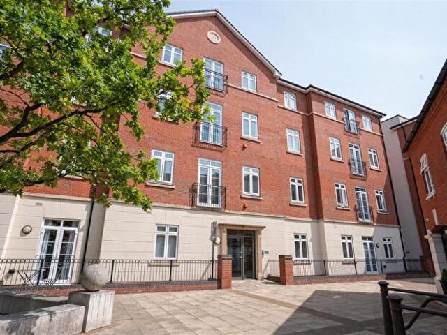 Apartment for rent in Dickens Heath, West Midlands
