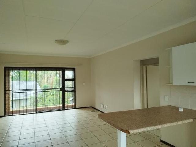 Apartment for rent in Johannesburg Ward 126, Roodepoort
