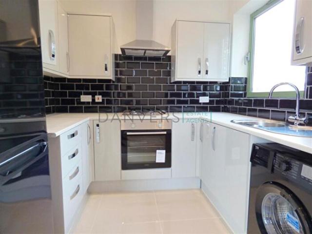 Apartment for rent in Bede Island, Old Wharf