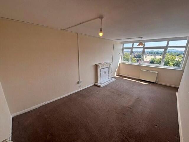 Apartment for rent in Compton Acres, Barton In Fabis