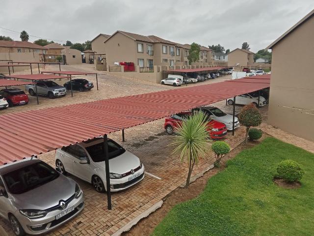 Apartment for rent in Nooitgedacht, Gauteng
