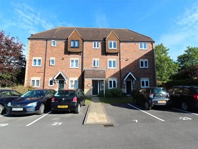 Apartment for rent in Caldecott, Dromore