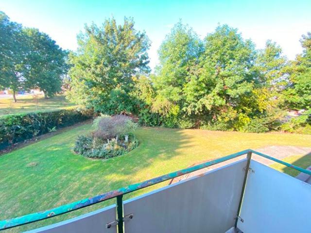 Apartment for rent in Compton Acres, Barton In Fabis